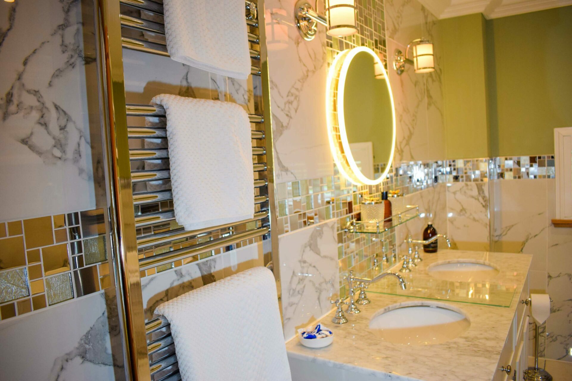 The marble tiled bathroom in our Skyfall Hideaway ads to the opulence of the accommodation