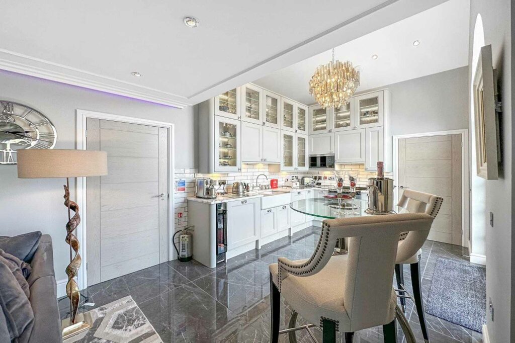 Little-Fox-Lodge-new-18